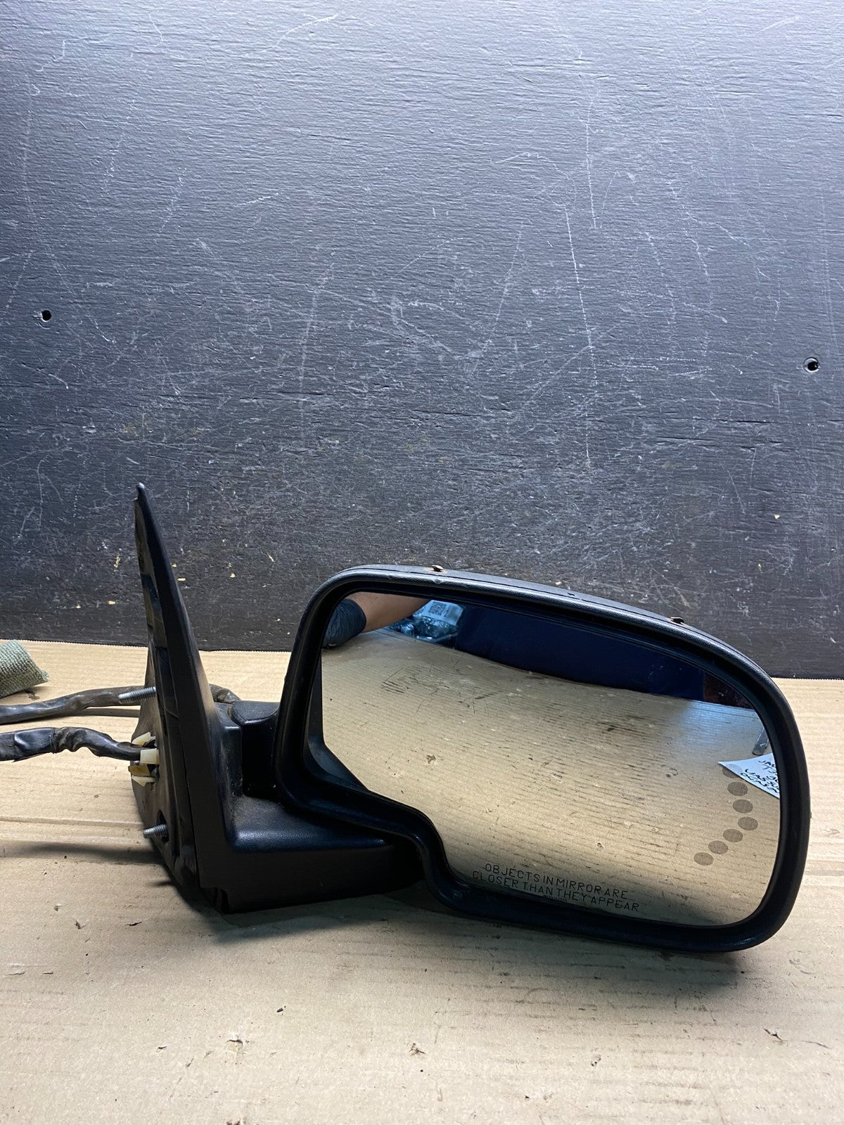 2003-2006 Chevrolet Tahoe Suburban Right Passenger Turn Door Mirror AH96479