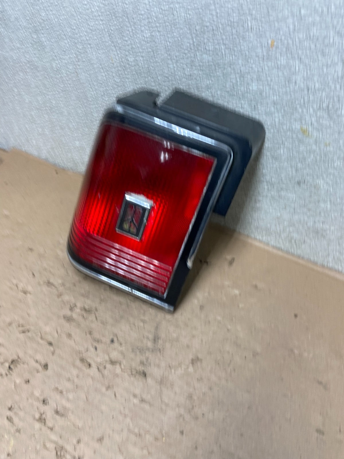 1985 to 1988 Oldsmobile Cutlass Left Driver LH Side Tail Light AB0884 DG1