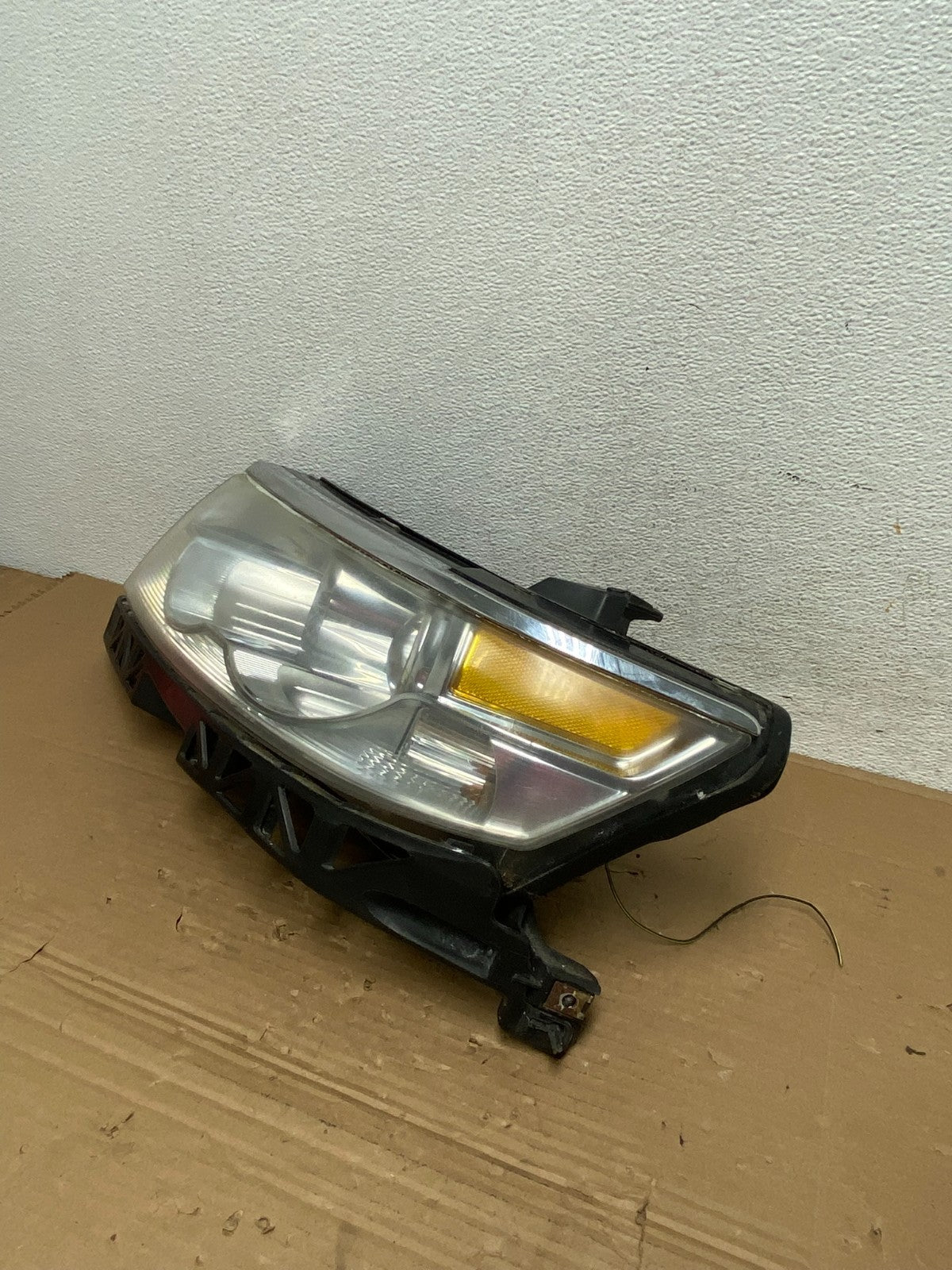 2006 to 2009 Lincoln MKZ Zephyr Left Driver Headlight Xenon AD4242 DW1