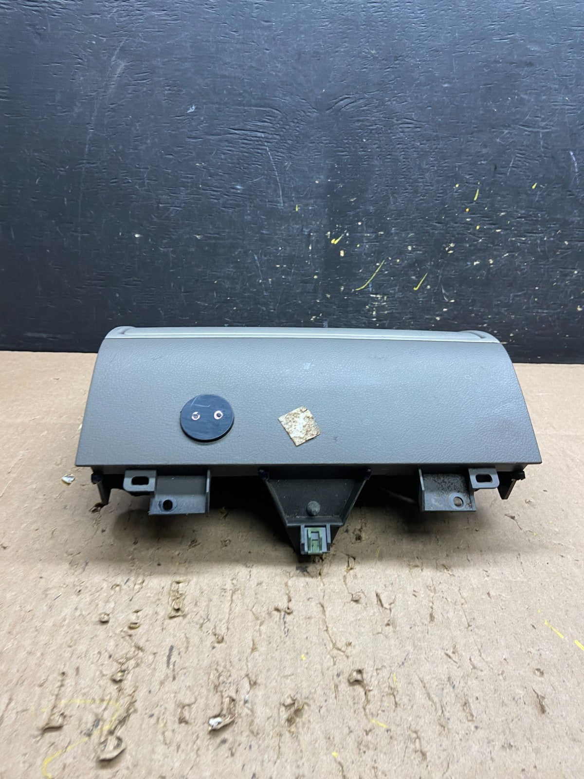 2003-2005 Lincoln Aviator Center Console Dash Radio Cover Bezel Tri OEM T6296 DG4