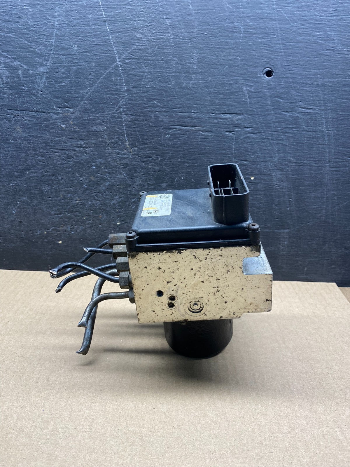 2011 - 2014 Ford E250 E350 Van ABS Anti Lock Brake Pump Module ag9693 DG2