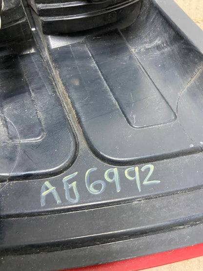 2007 - 2012 Ford Expedition Right Passenger Rh Side Tail light AG6992 LK7