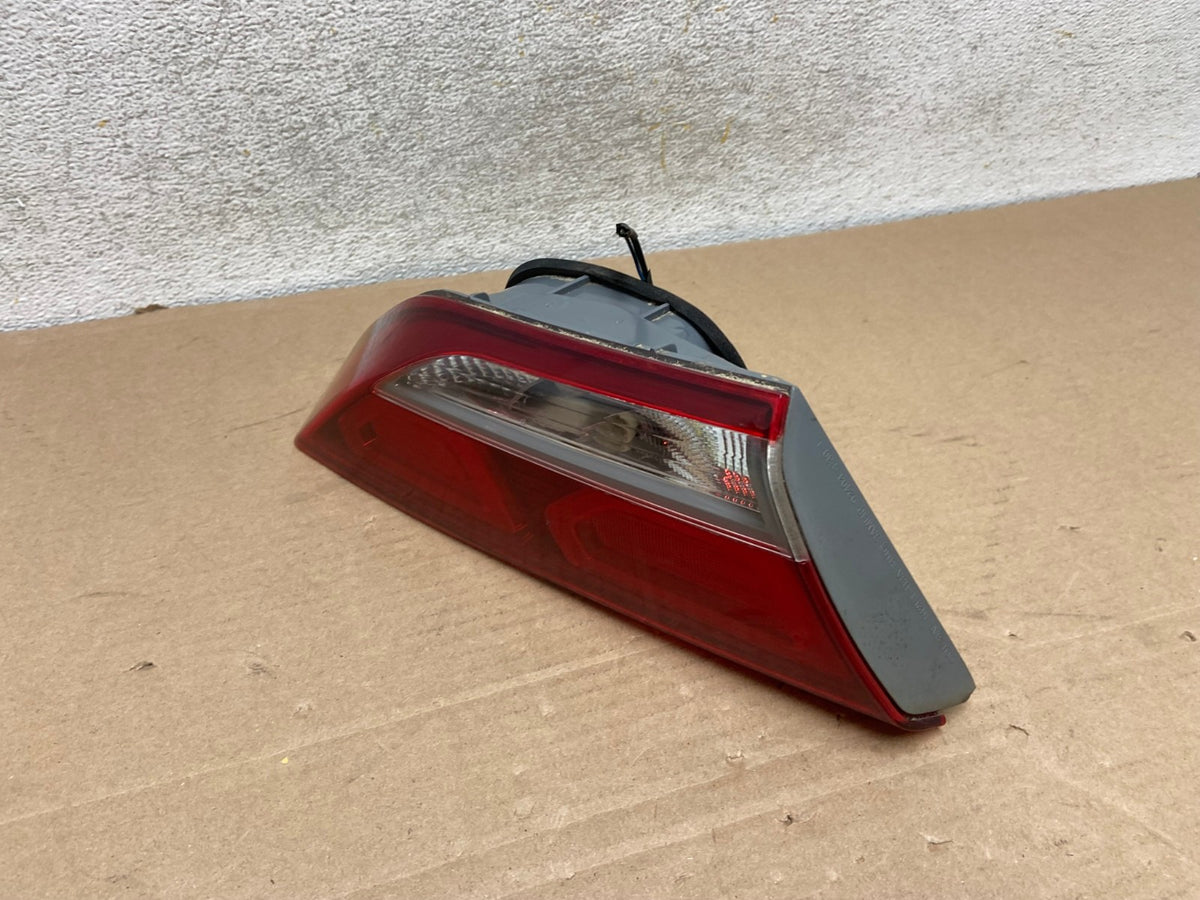 2017-2018 Hyundai Elantra Left Driver LH Side Inner Tail Light AH9351 LK1