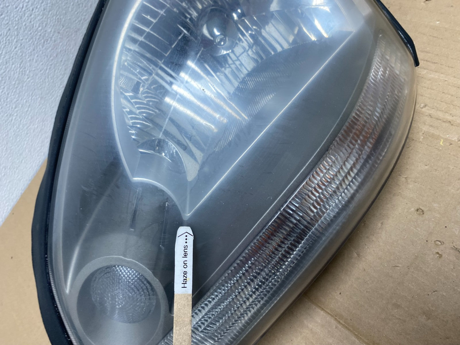 2005 to 2008 Hyundai Tucson Left Driver LH Side Headlight TYC AB8107 DW4
