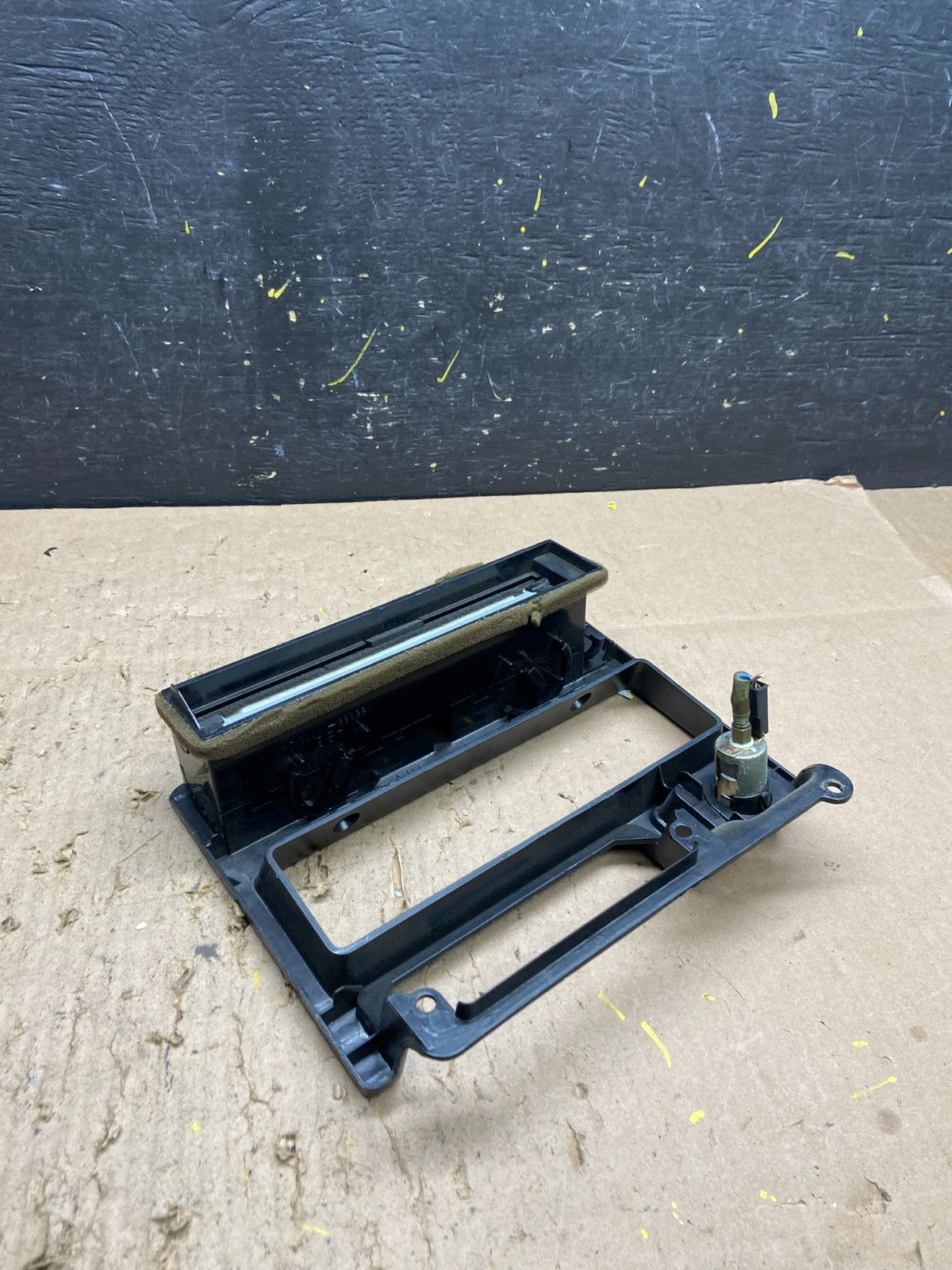 1983 to 1987 Toyota Tercel Center Console Radio Air Vent Bezel Trim T6437 DG3