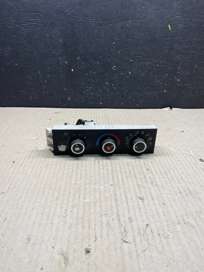 2008-2010 Chevrolet Express 1500 2500 3500 Climate Control Panel O3376 DG OEM0