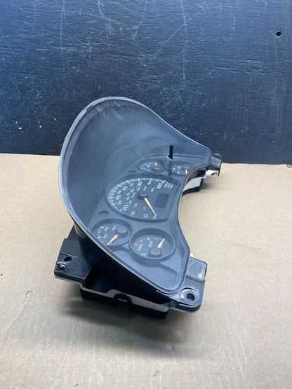 2004 to 2007 Chevrolet Express Speedometer Cluster Gauge ag3875 DG1