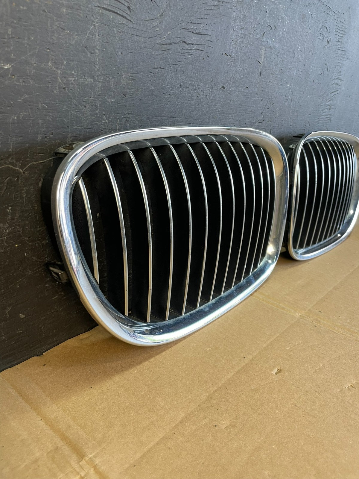2008 to 2013 BMW E92 E93 325i 328i 335i Front Grille Left+Right AC54251