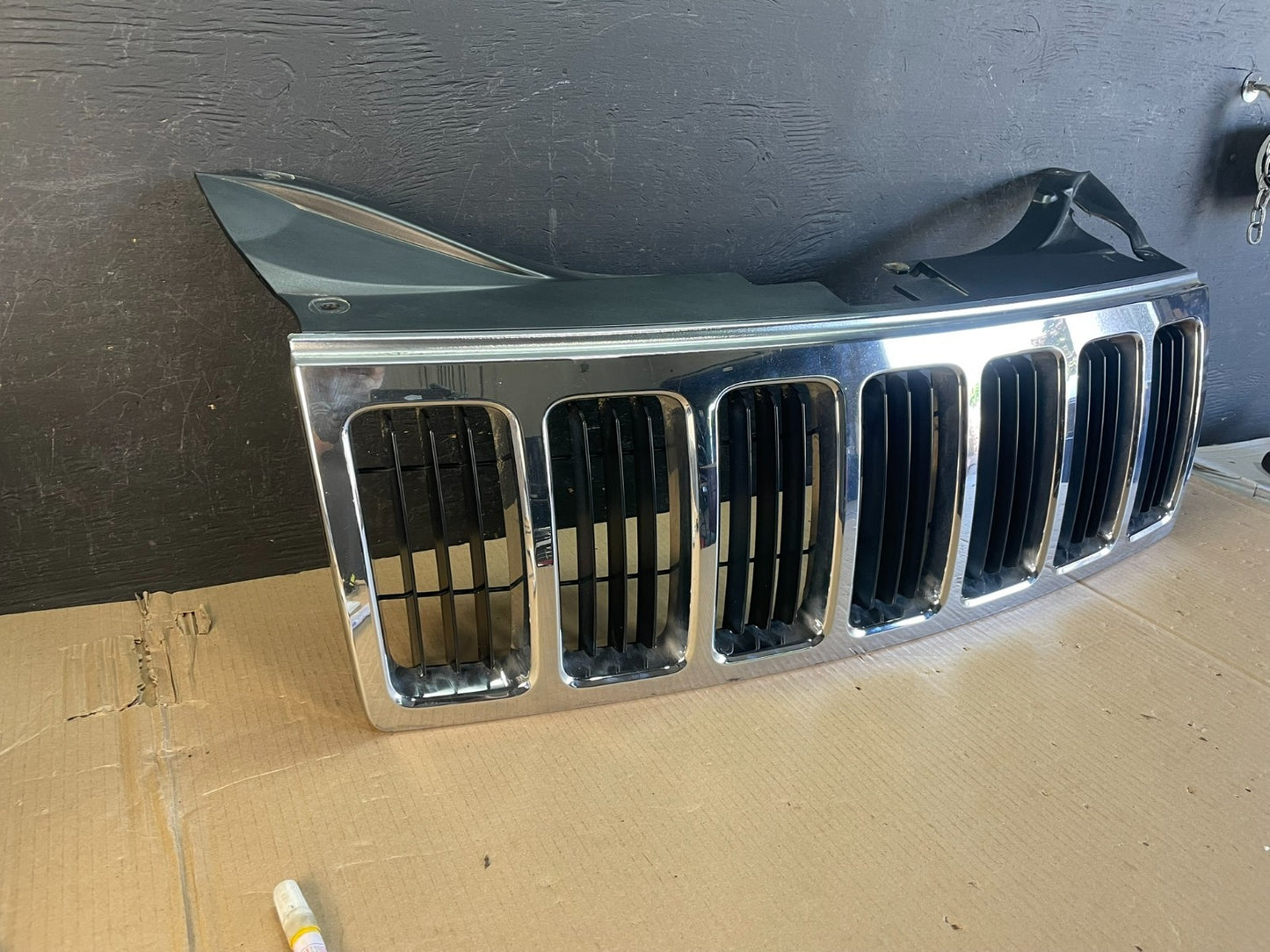 2008 2009 2010 Jeep Grand Cherokee Front Upper Grill Grille ae3587 DG2