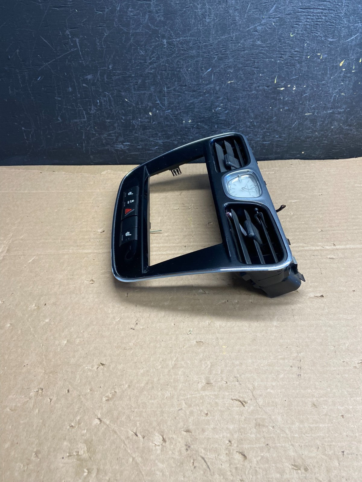 2011 - 2014 Chrysler 200 Dash Radio Bezel Trim Clock Hazard Bezel AF2518 DG2