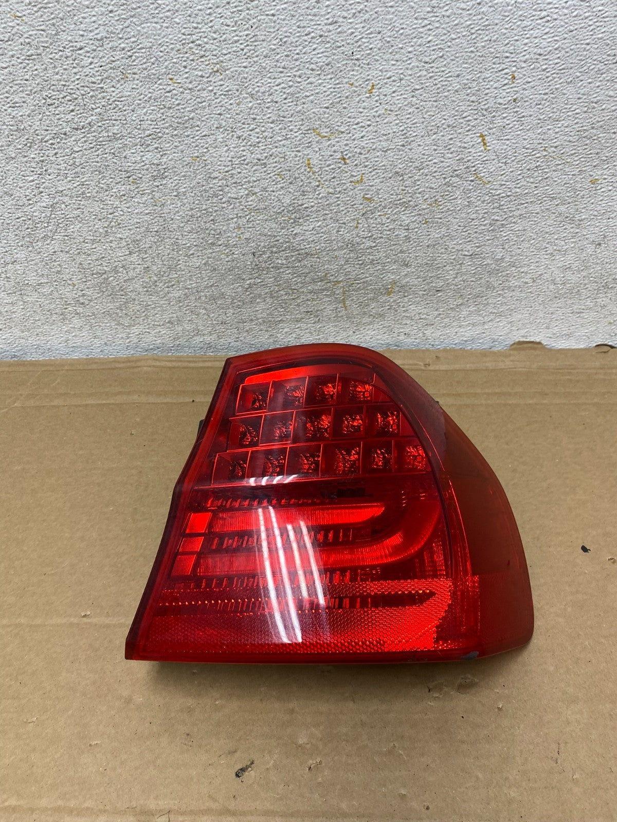 2009 2010 BMW 328i 3 Series Right Passenger RH Side Tail Light DEPO AH8240 DW0