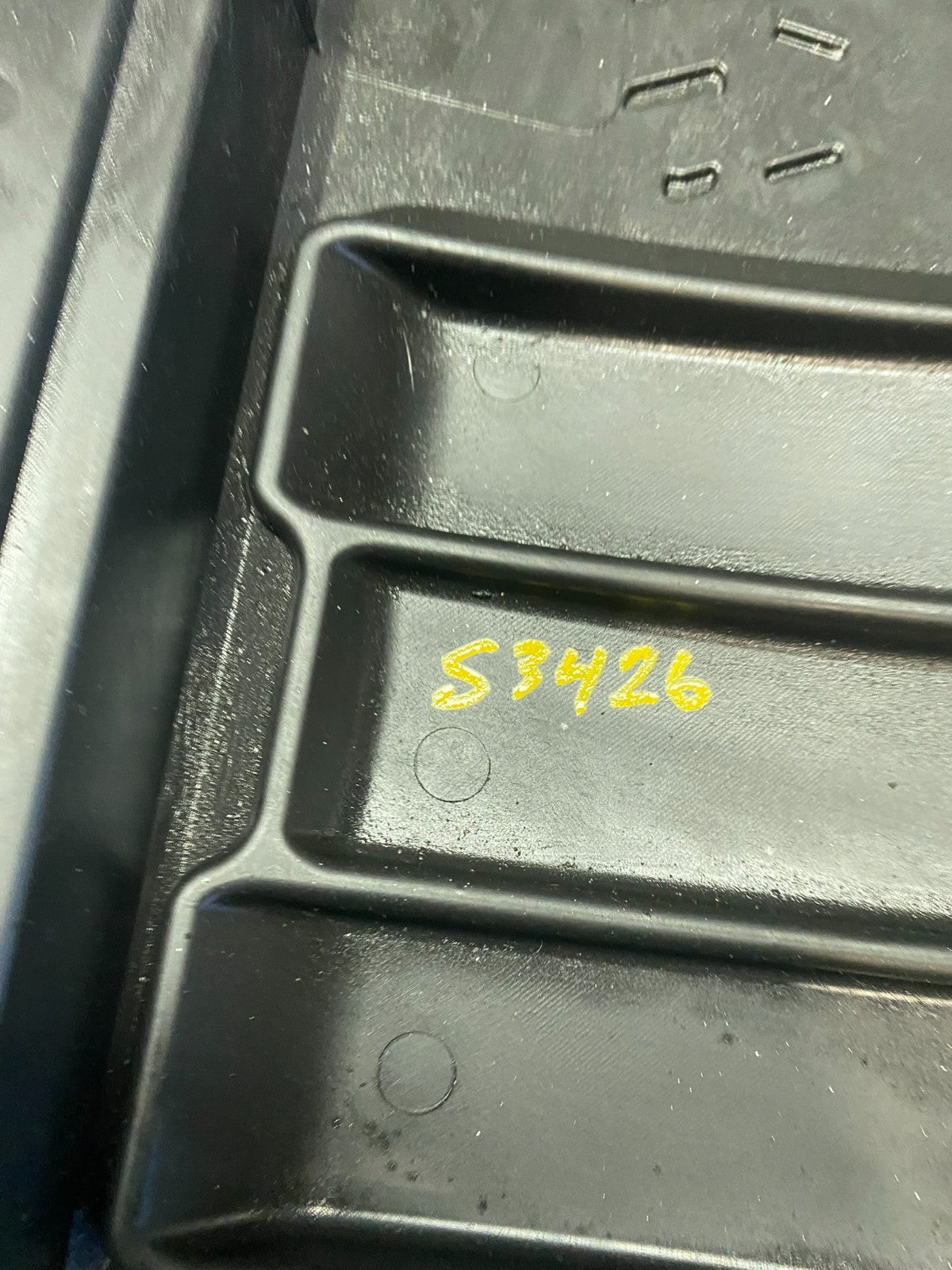 2007 to 2008 GMC Acadia 3.6L VVT Engine Cover Shield S3426 DG9