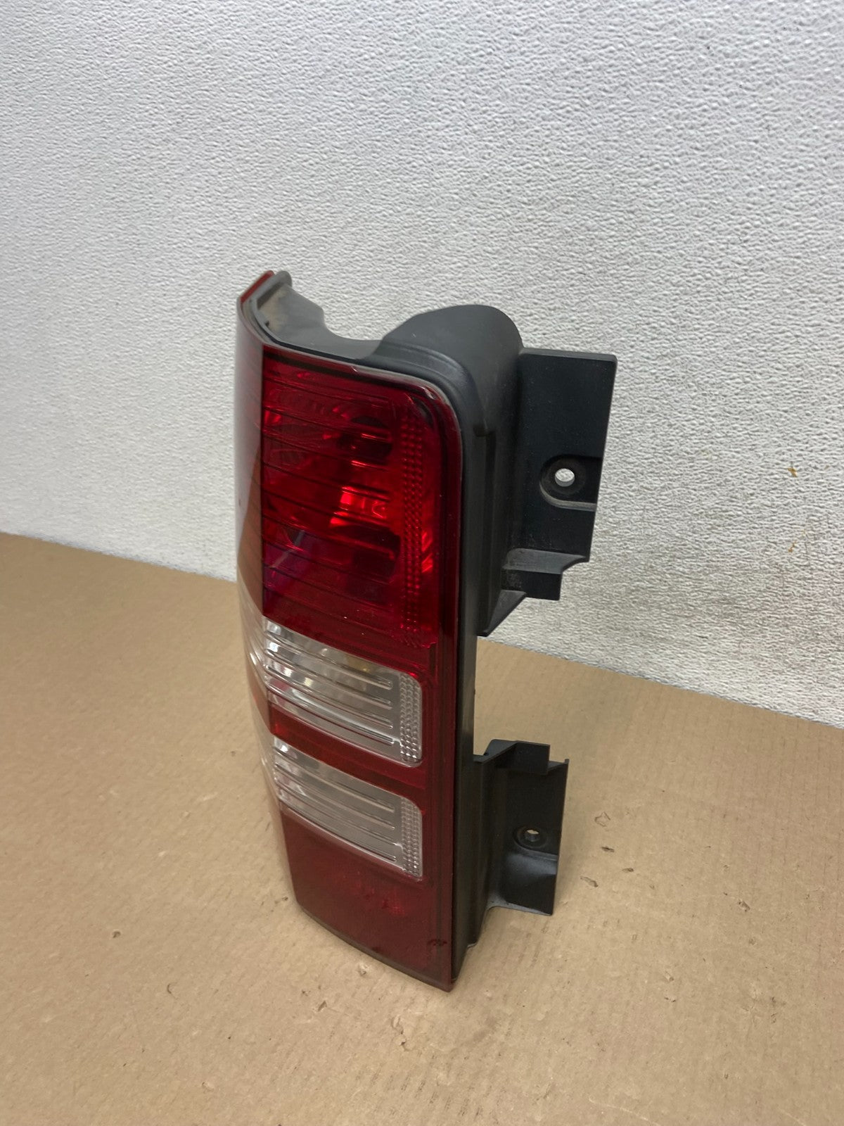 2008 to 2012 Jeep Liberty Left Driver Side Lh Tail Light AG5862 DW1