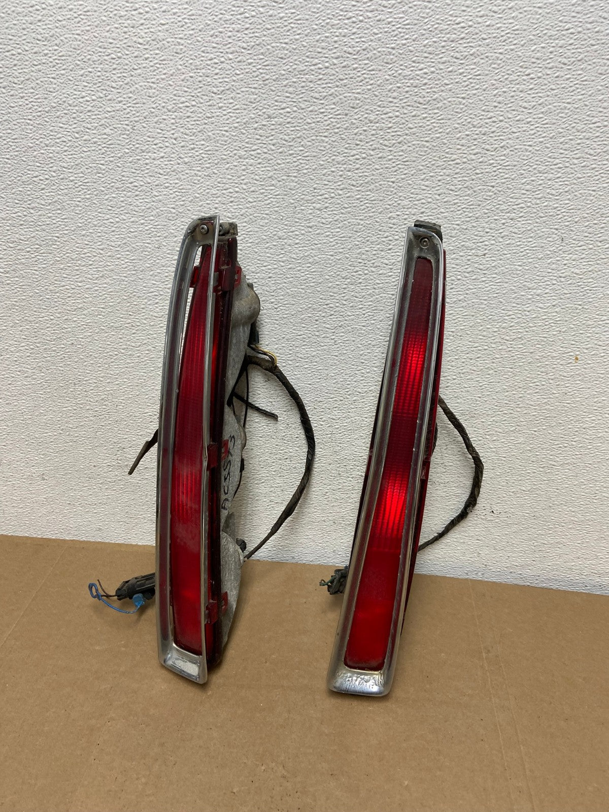 1994 to 1999 Cadillac Deville Left+Right Side Tail lights OEM AC5573 LK0