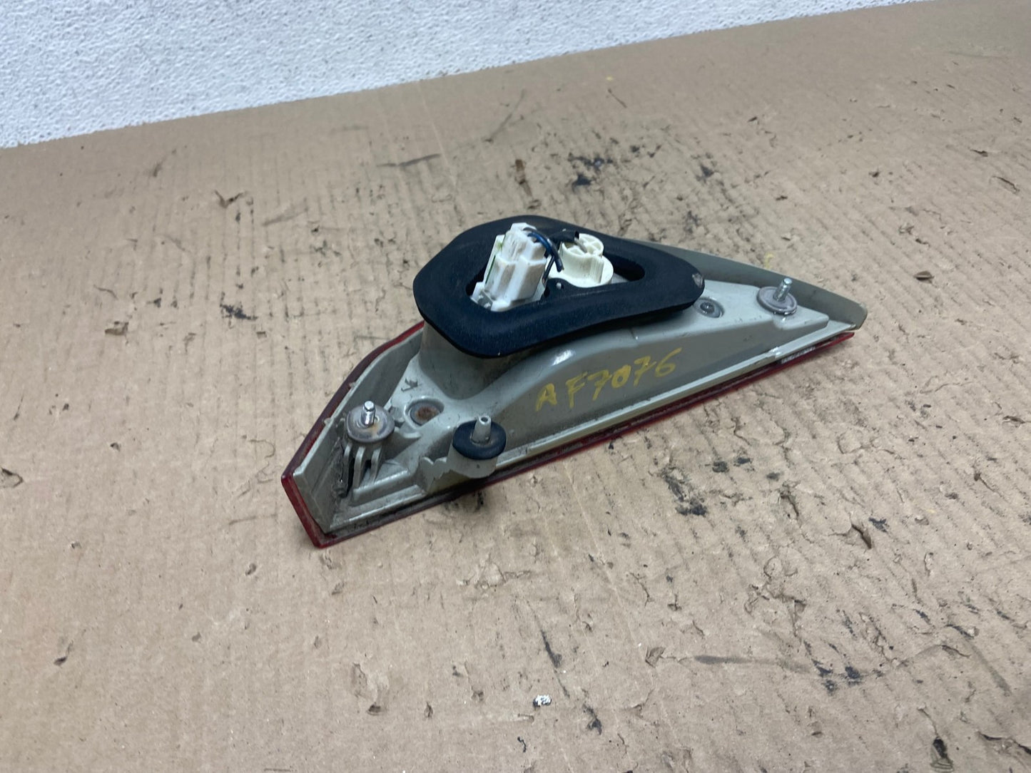 2011 to 2014 Hyundai Sonata Right Passenger Rh Inner Tail Light AF7076 LK4