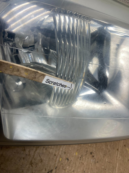 2004 - 2011 Mitsubishi Endeavor Headlight Right Passenger Rh Side Oem AA3844 DW3