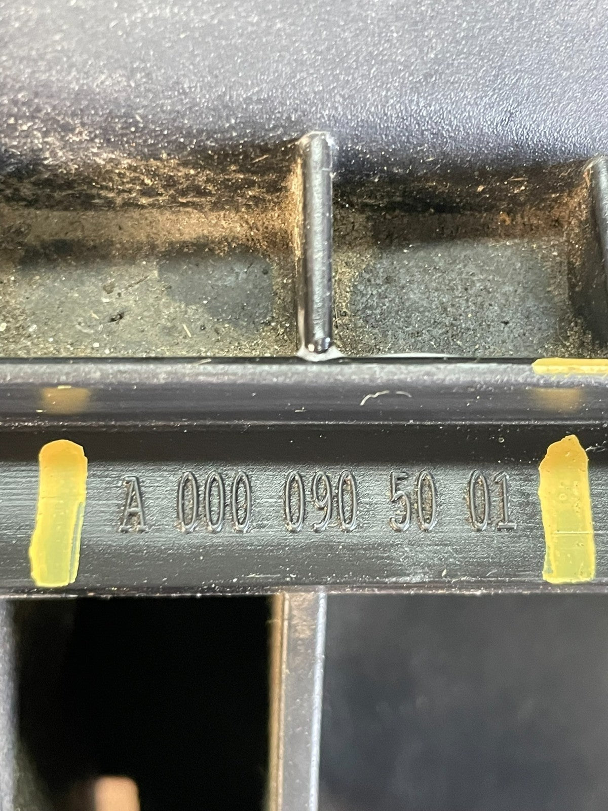 2010 to 2018 Mercedes-Benz Sprinter 2500 3.0L Air Cleaner Box ae0891 DG6