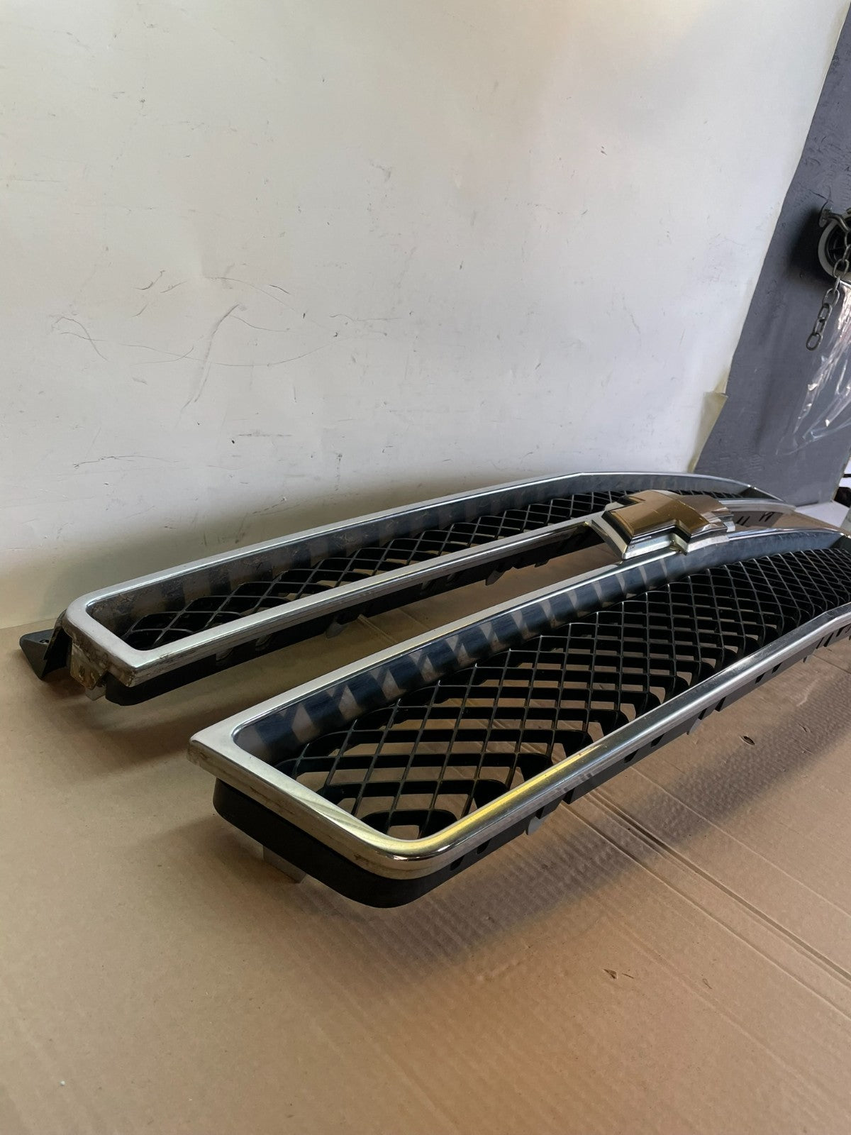 2007 to 2014 Chevrolet Tahoe Suburban Lower Upper Grill Grille Set AG7639 DG2