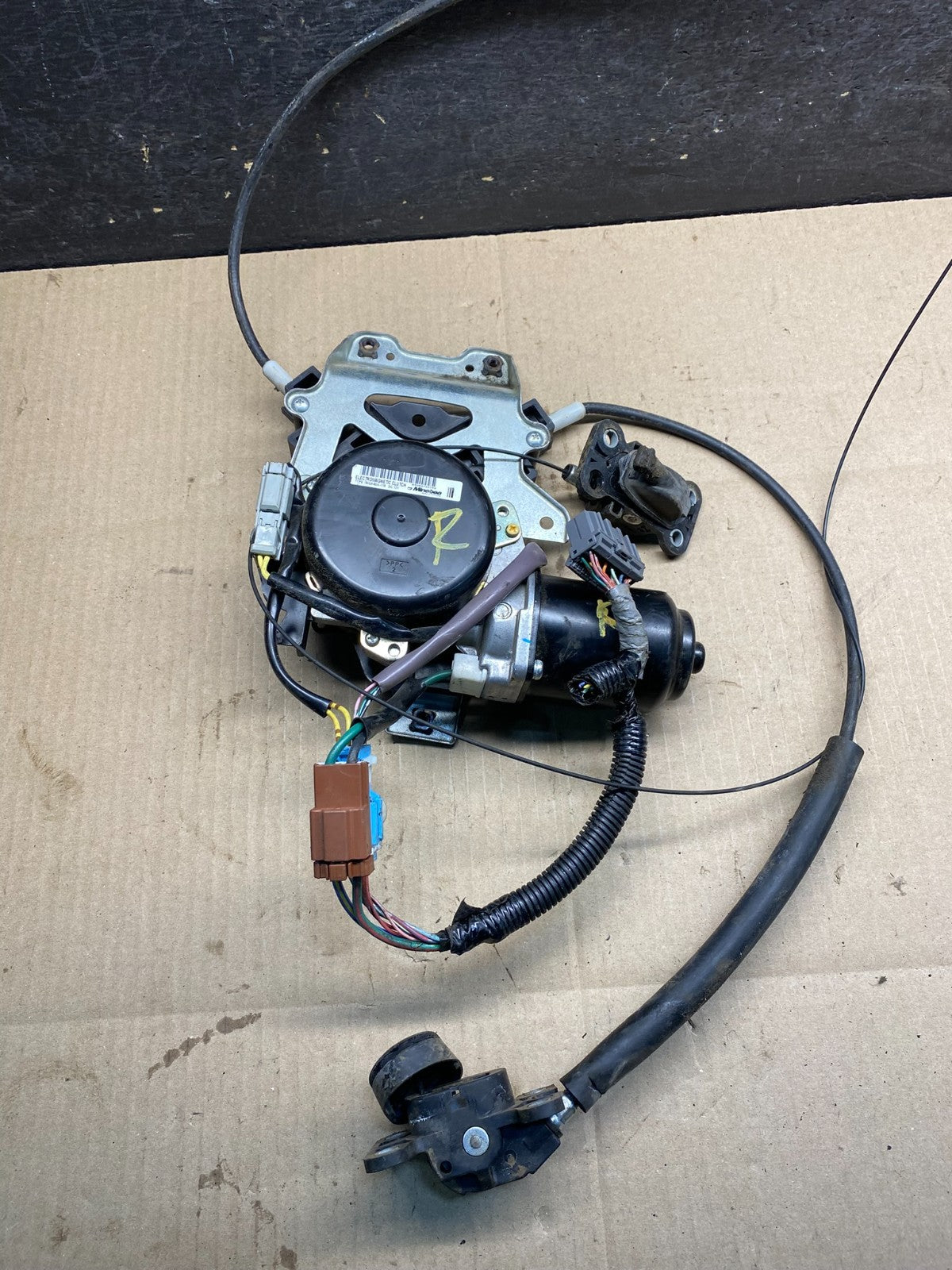 2005 - 2010 Honda Odyssey Right Lock Actuator ai5227 DG3