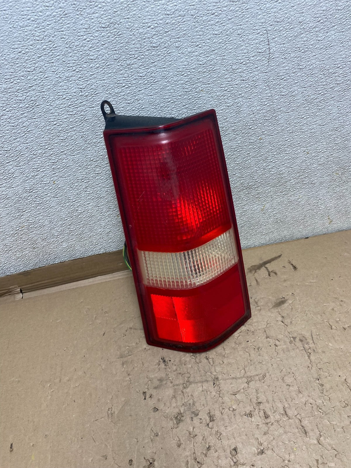 2003 to 2017 Chevrolet Express 1500 Left Driver Side Tail Light U2303 DW2