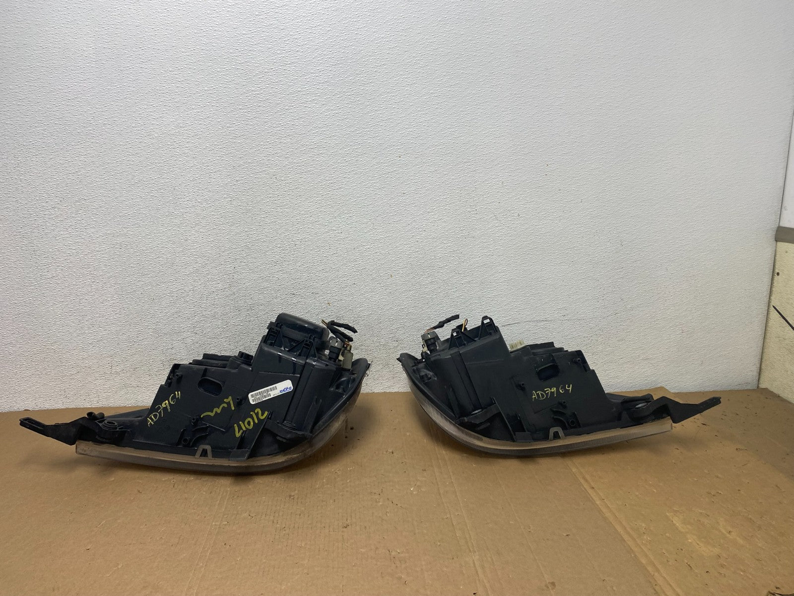 2002 - 2005 Mercedes ML ML350 ML500 Left+Right Side Halogen Headlights AD7964 DW7