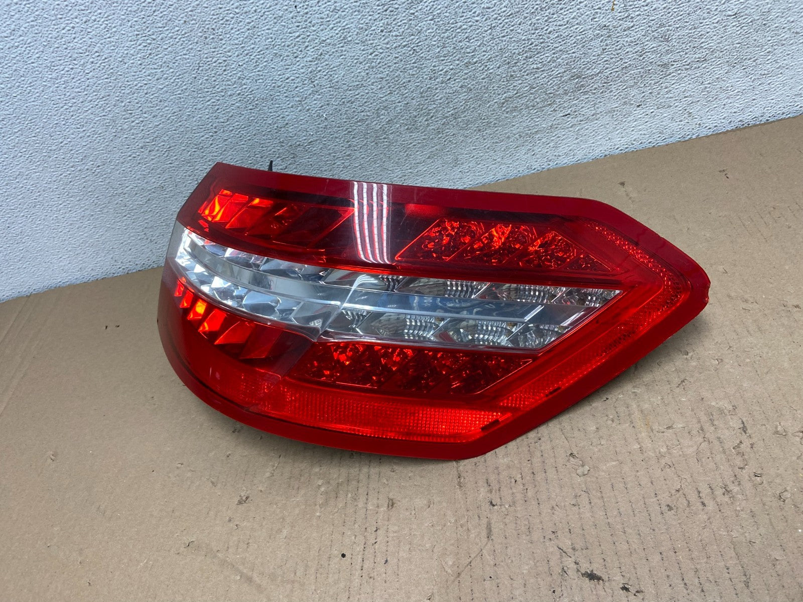 2010 to 2013 Mercedes E-Class Sedan Right Passenger Tail Light af3183 DG1