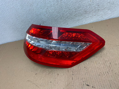 2010 to 2013 Mercedes E-Class Sedan Right Passenger Tail Light af3183 DG1