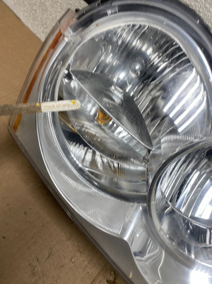 2005-2007 Jeep Grand Cherokee Left+Right Halogen Headlights W0867 DW8