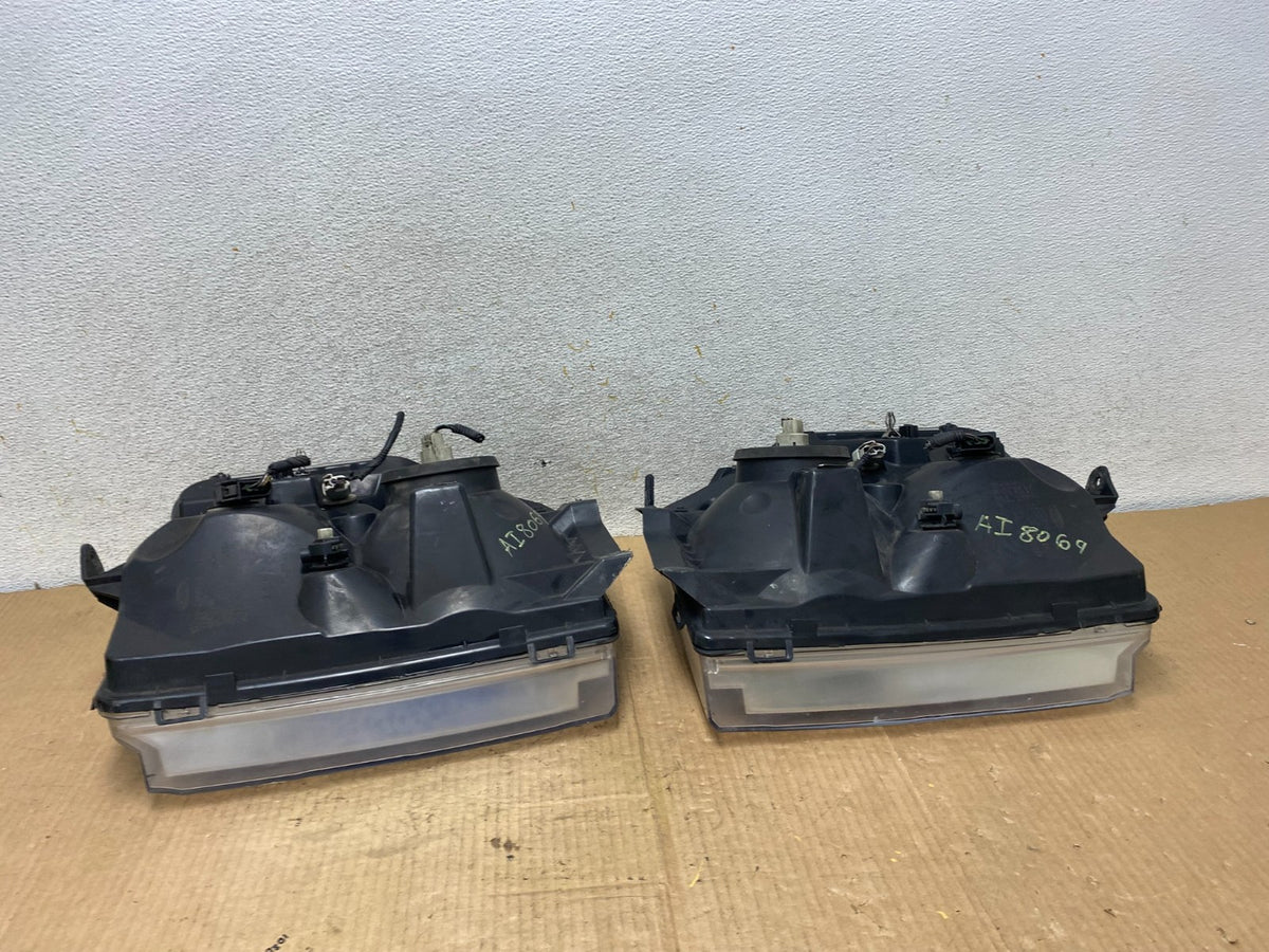 2008-2014 Ford Econoline E150 E250 E350 Left+Right Headlights AI8069 DW11