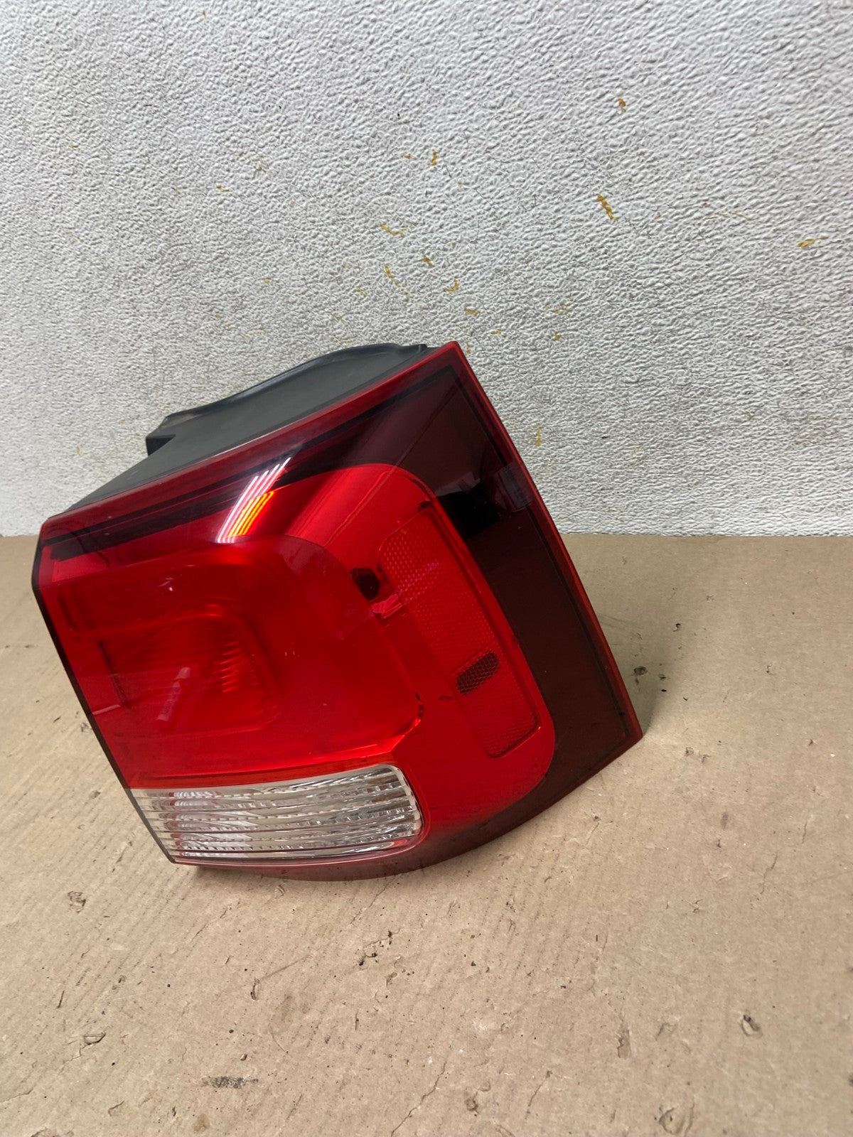 2014 2015 Kia Sorento Right Passenger Rh Tail Light AH6869 LK2
