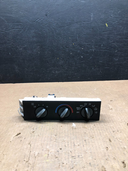 2001 - 2007 GMC Chevrolet Express 1500 Climate Control A/C 15130959 h7914 PS0