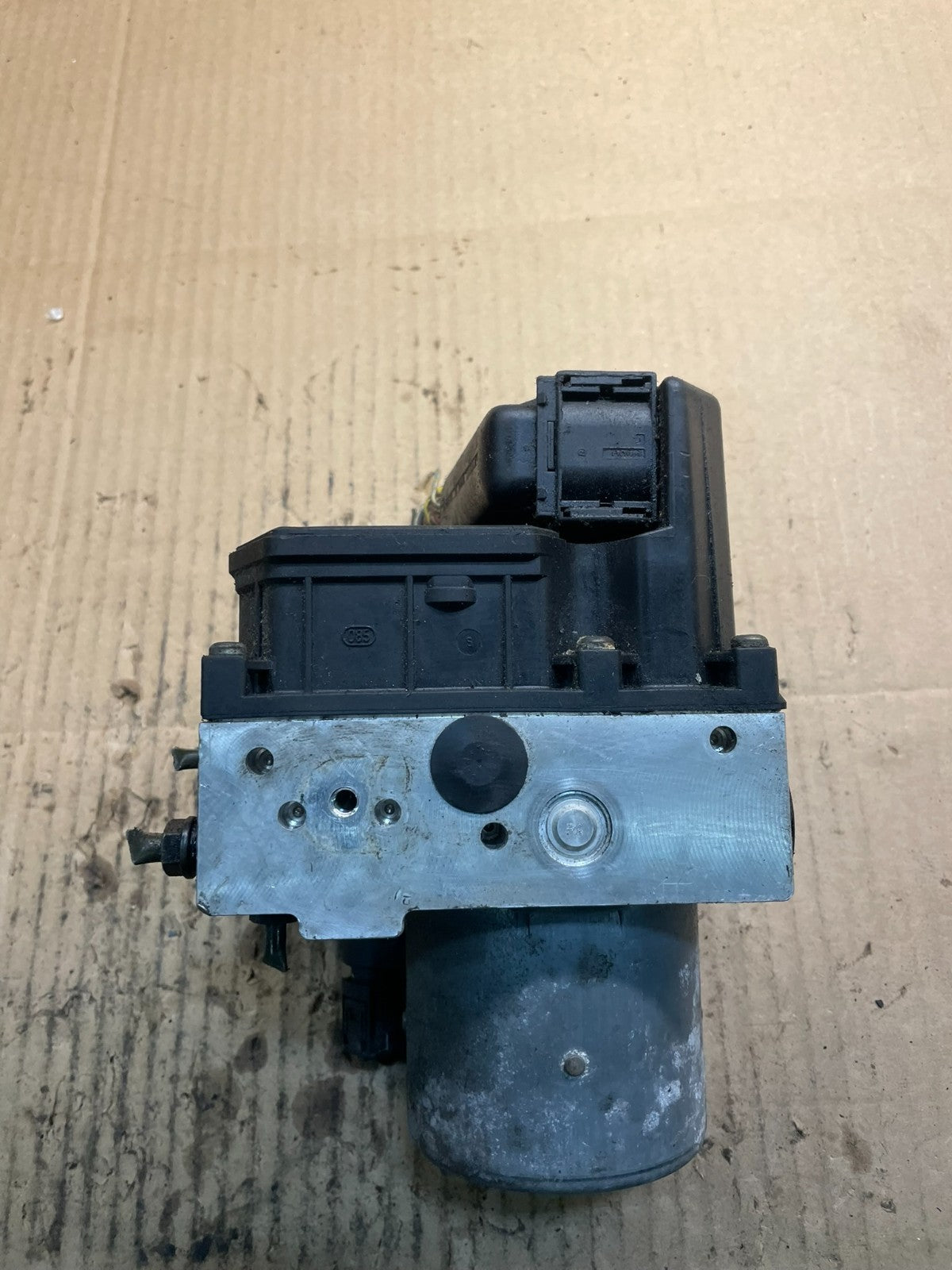 2001 2002 2003 BMW 325i 330i ABS Anti Lock Brake Pump 3451 6762113 x8606 DG3