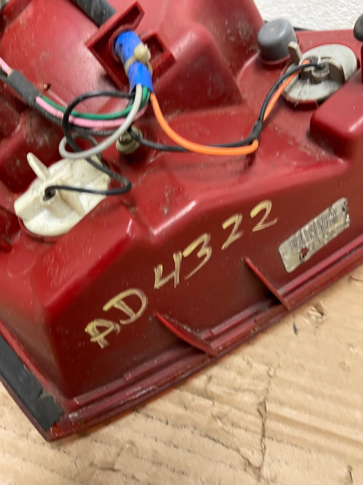 2004 2005 2006 Hyundai Elantra Sedan Right Passenger Tail Light AD4322 LK6