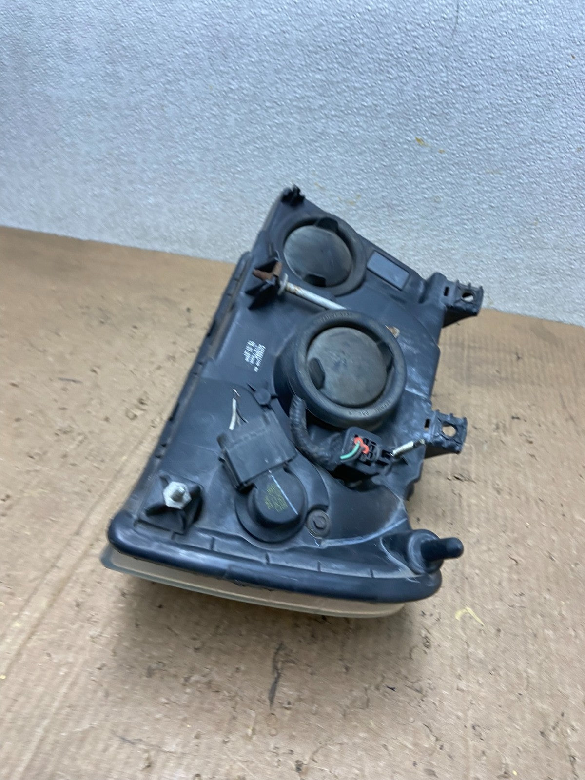 2003 - 2006 Ford Expedition Right Passenger Side Headlight Halogen Oem AA8410 DW6