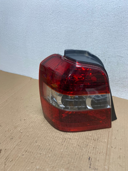 2004-2007 Toyota Highlander Left Driver LH Side Tail Light AE9058 LK0