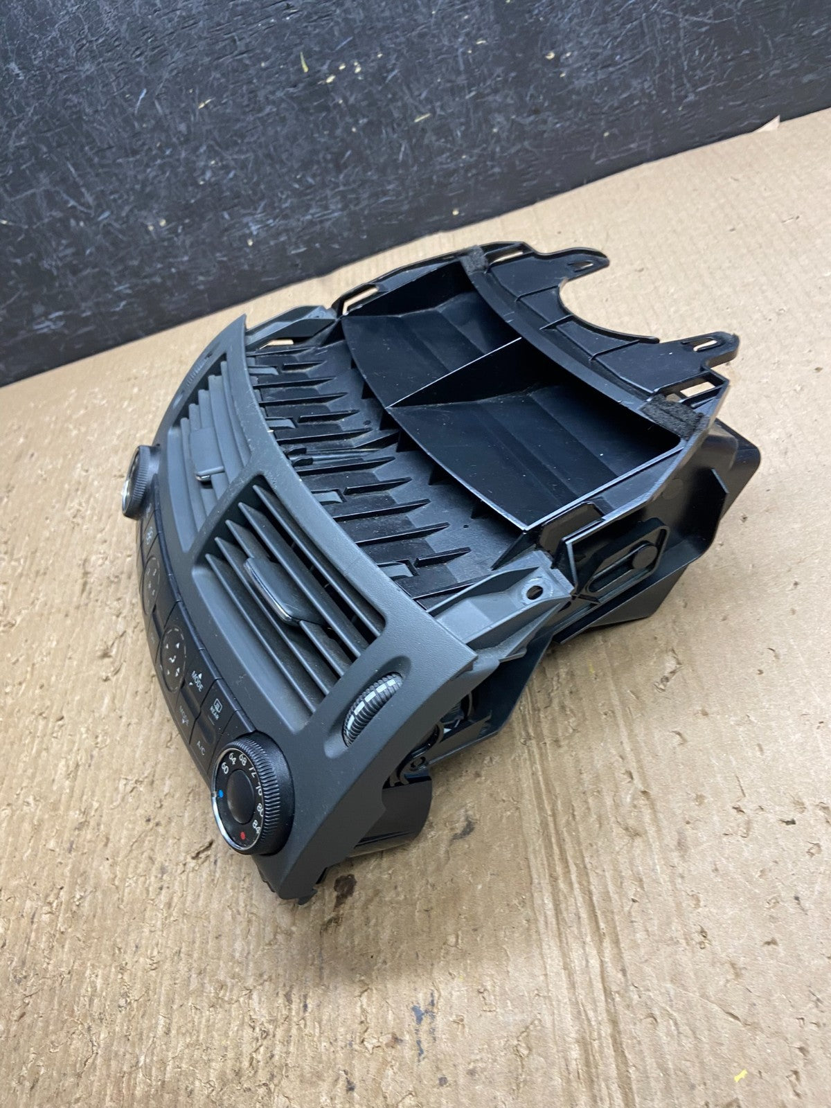 2007 - 2009 Mercedes W211 E550 E320 Center Console AC Heater Air Vent AF1677 DG3