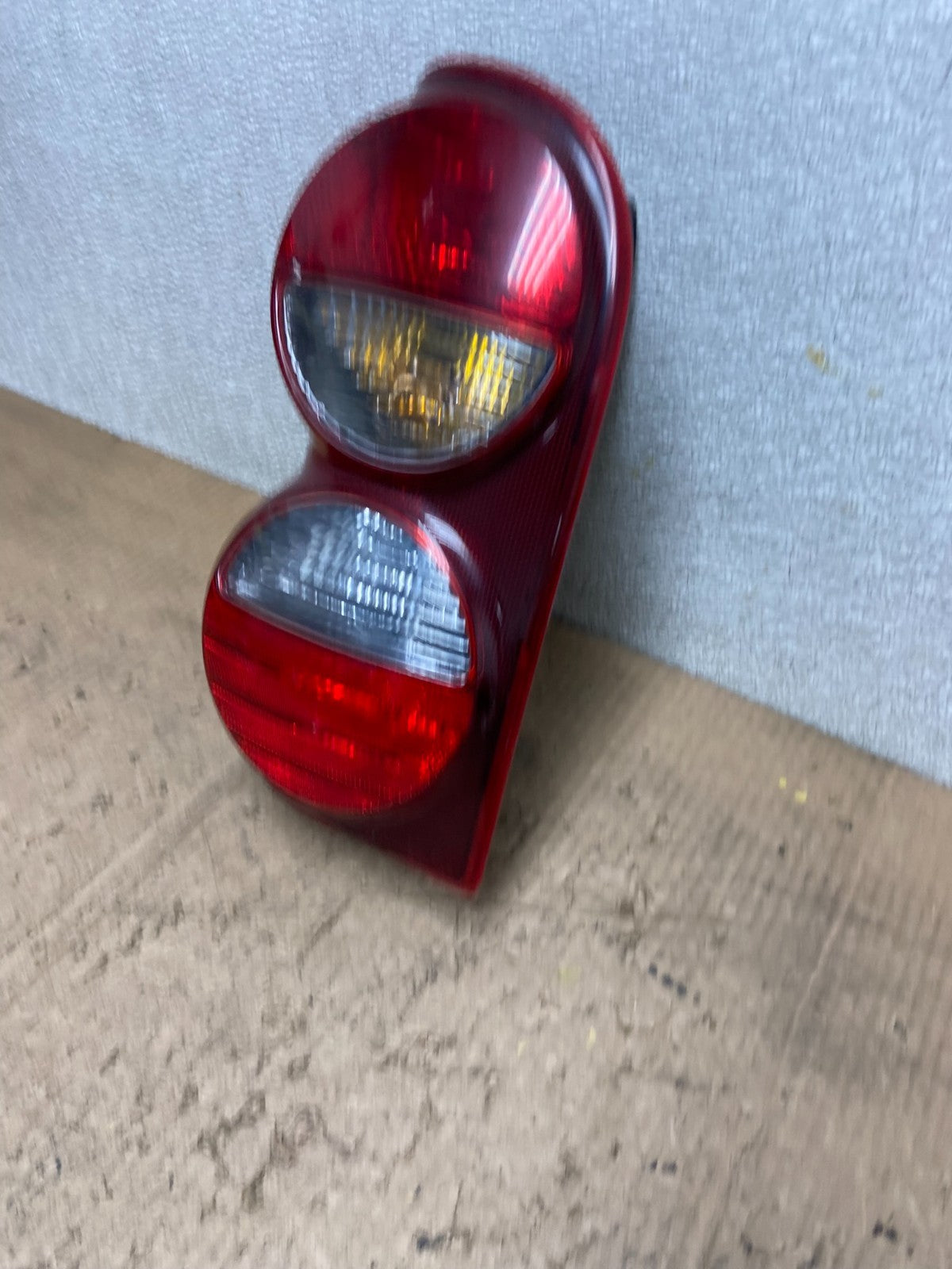 2005 2006 2007 Jeep Liberty Left Driver Lh Side Tail Light AA8375 LK1
