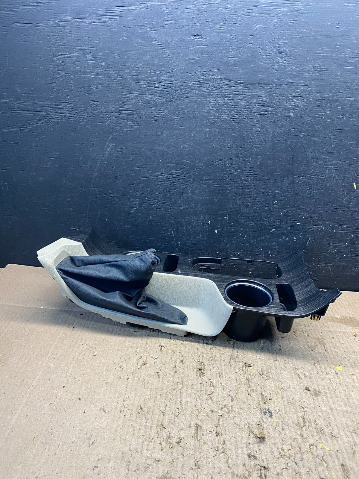 2014-2016 Chevrolet Malibu Center Floor Shifter Cup Holder Trim Bezel AC9226 DG2