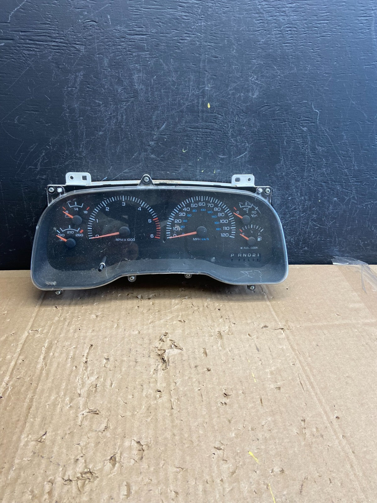 2000-2001 Dodge Ram 1500 Instrument Speedometer Gauge Cluster AD6891 DG0