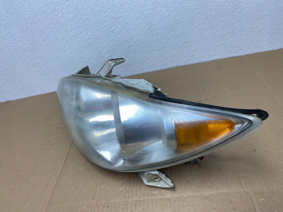 2005 to 2006 Toyota Camry Left Driver LH Halogen Headlight AB8103 DW1