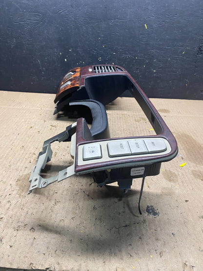 2003 to 2006  Lincoln Navigator Speedometer Dash Trim Bezel w Air Vent M8403 DG2