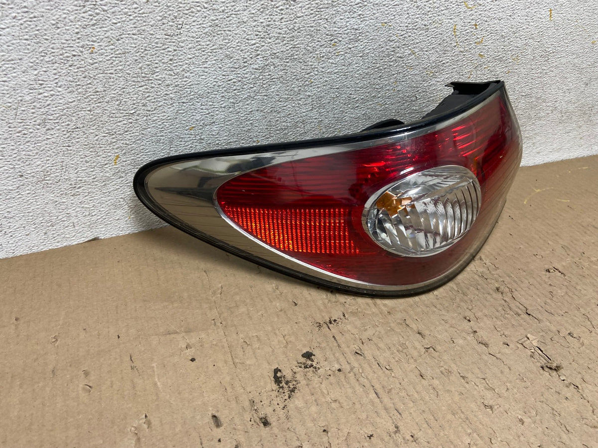 2002 to 2004 Lexus ES300 ES330 Left Driver Side Tail Light AH6027 LK1