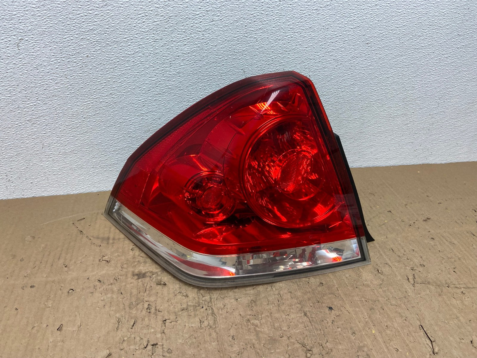 2006 to 2012 Chevrolet Impala Left Driver Lh Side Tail Light OEM AC0292 LK0