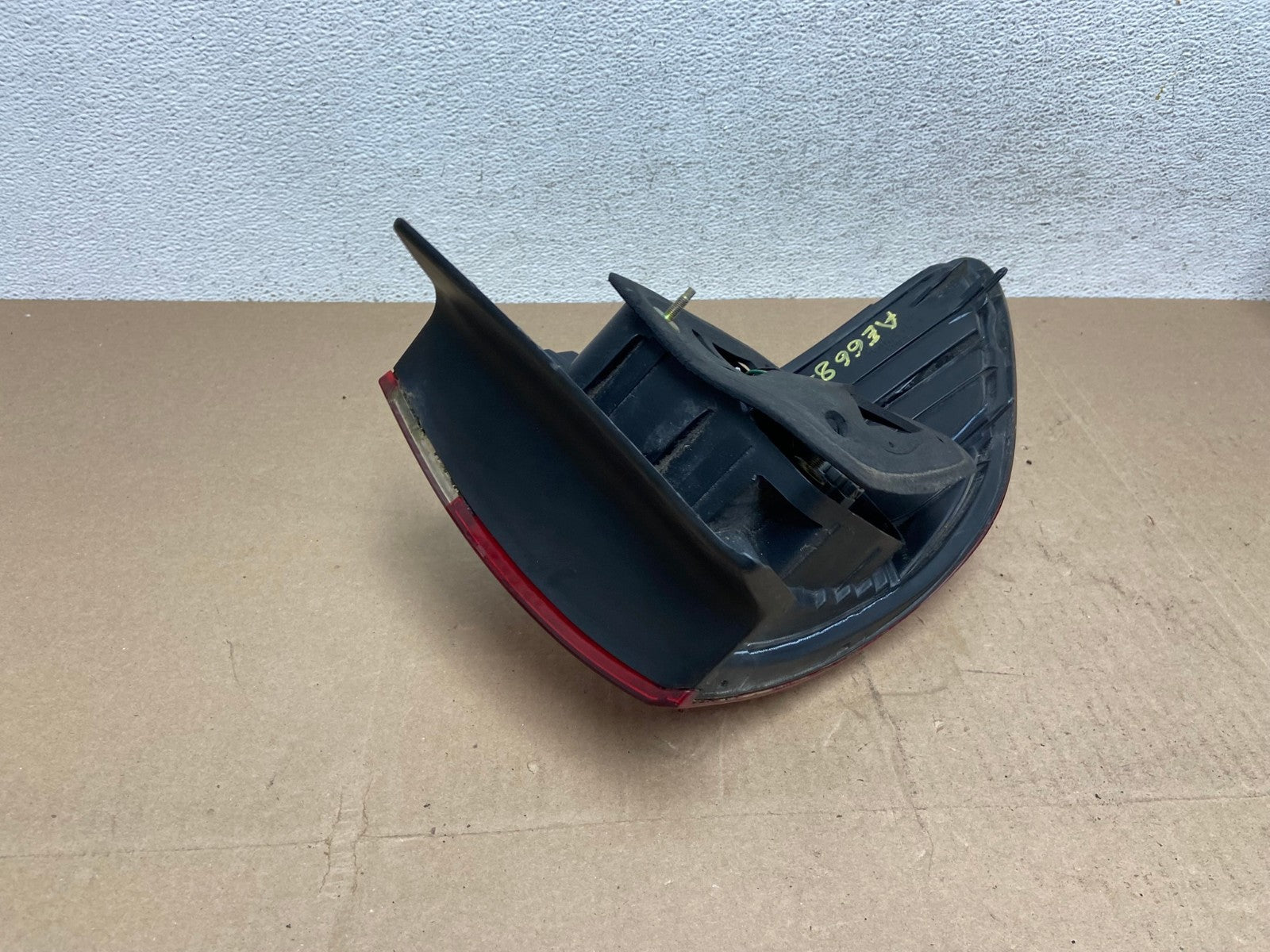 2001 to 2002 Honda Accord Sedan 4door Right Passenger Tail Light AE6685 LK4