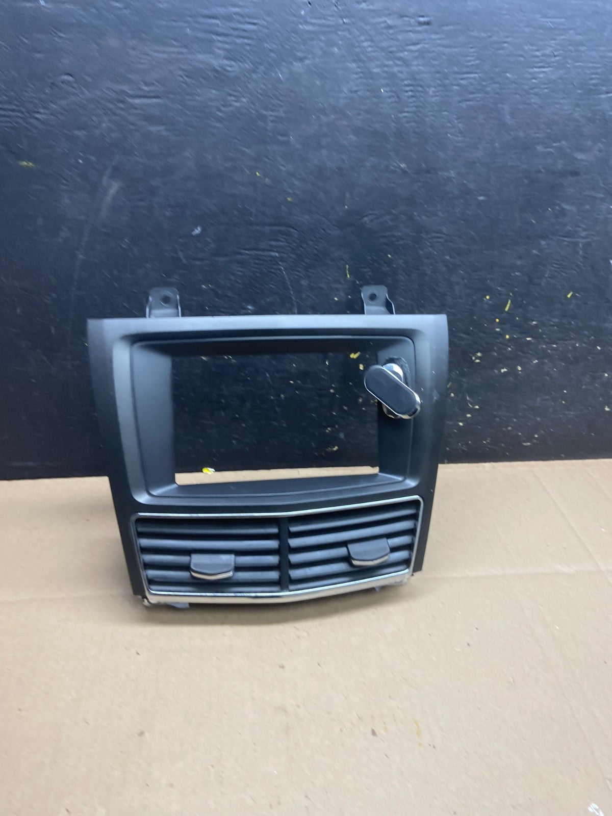 2013 - 2017 Lincoln Mkt Center Dash Gps Radio Bezel Panel Air Vent OEM T9129 DG0
