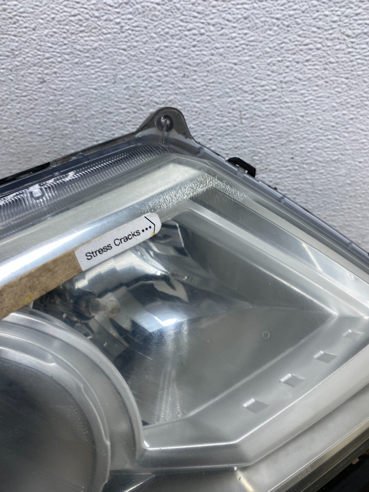 2011 to 2013 Honda Odyssey Front Right Passenger Headlight Halogen AC6051 DW4