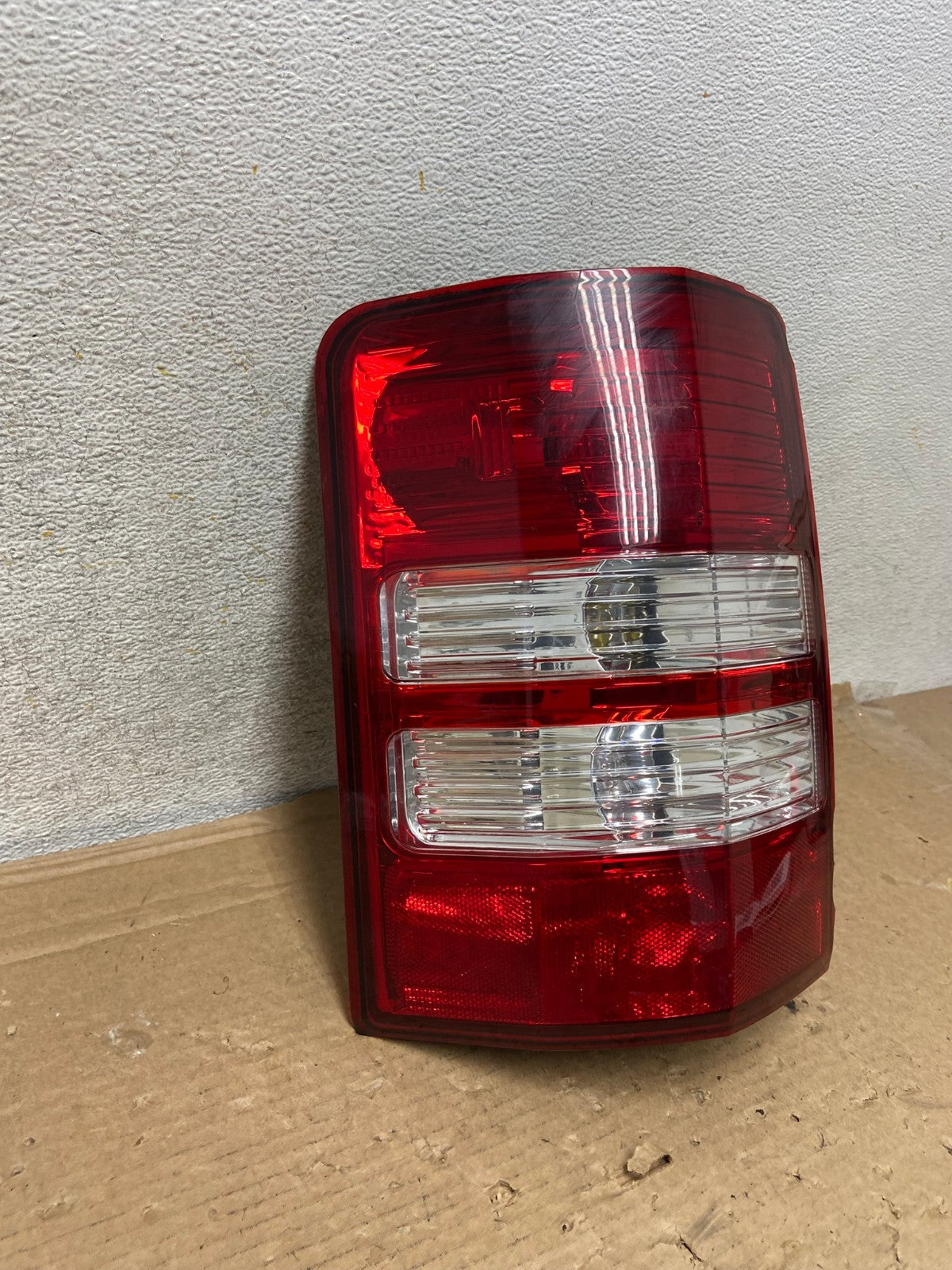 2008 to 2012 Jeep Liberty Left Driver Side Lh Tail Light AH8928 LK2