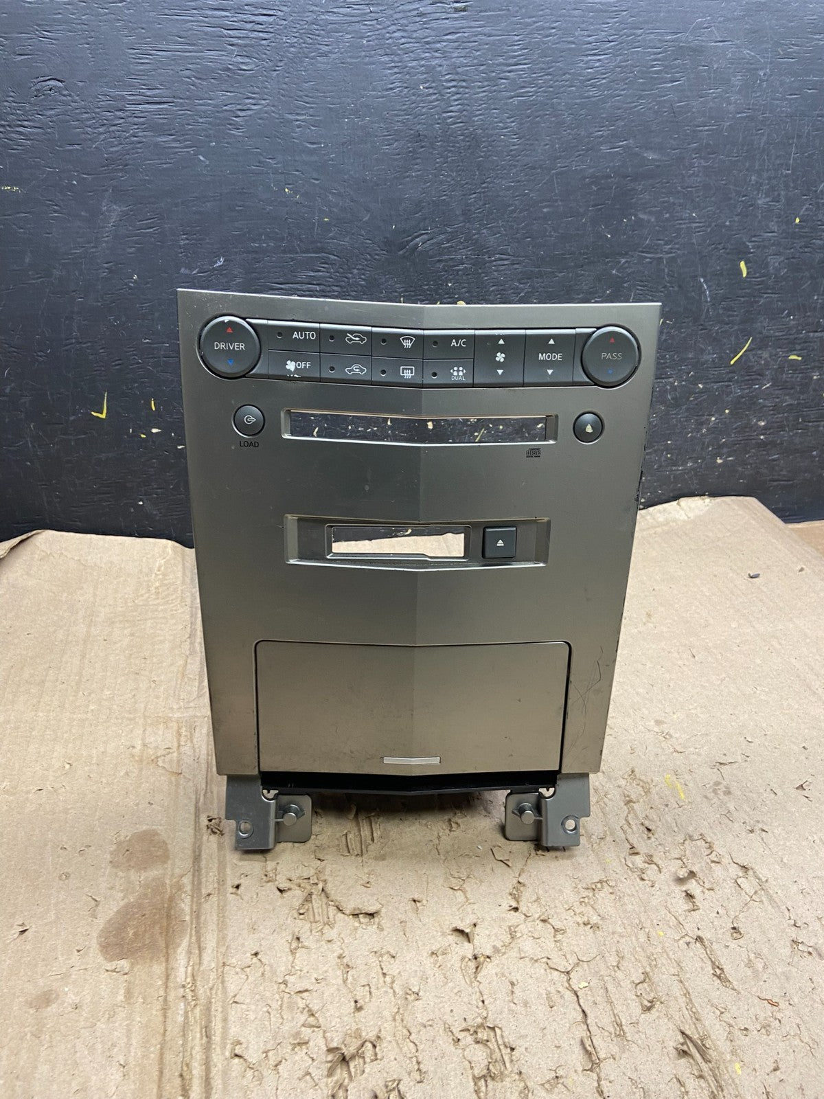 2004 2005 2006 Nissan Maxima Radio Panel Climate Control Bezel Trim OEM x6398 DG0