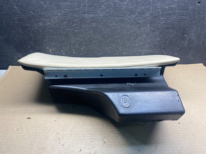 1999 to 2004 Lincoln Town Car Front Right Glove Box ah9722 DG3