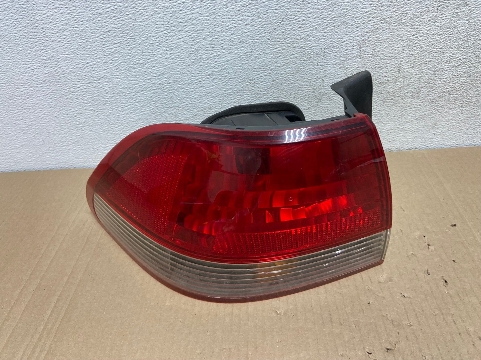 2001 to 2002 Honda Accord Sedan 4door Left Driver LH Tail Light AE9530 LK0